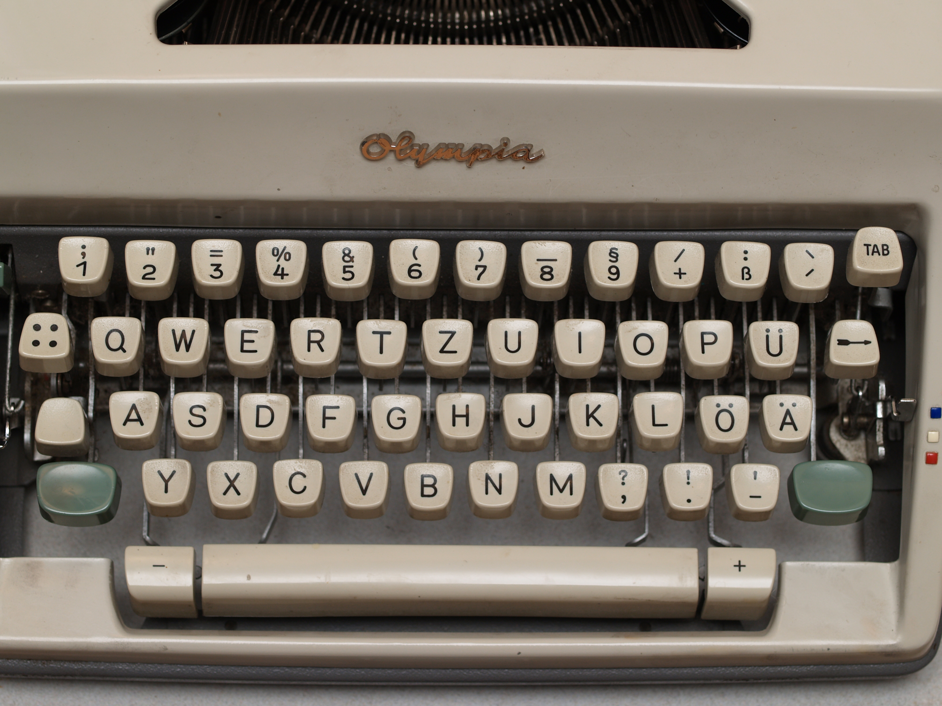 typewriter keyboard