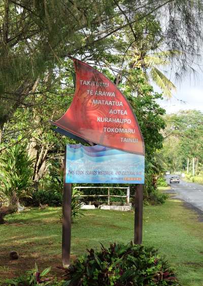 Sign of the Seven Waka, Muri Lagoon, Rarotonga